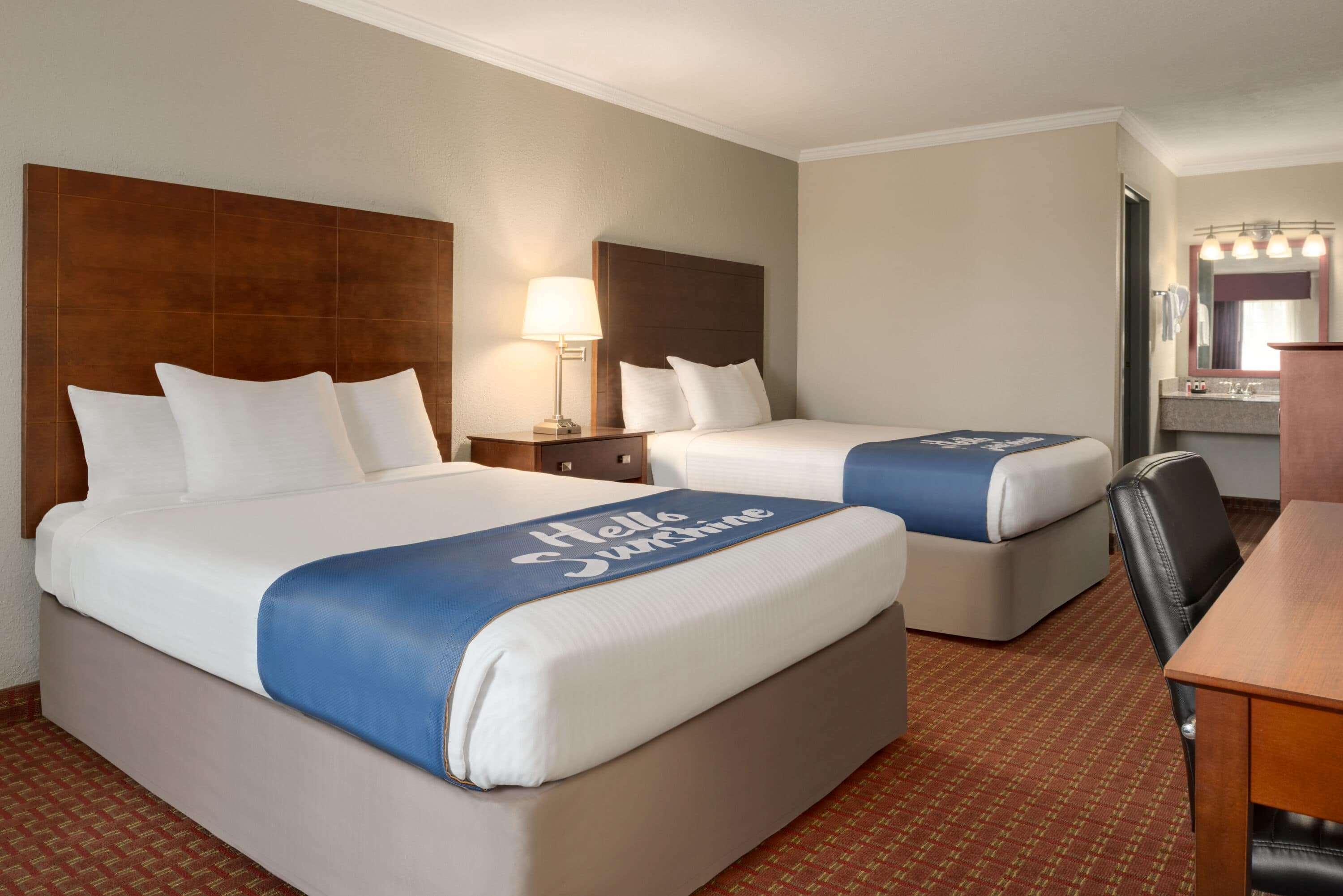 Days Inn By Wyndham Whitmore Lake Exterior photo