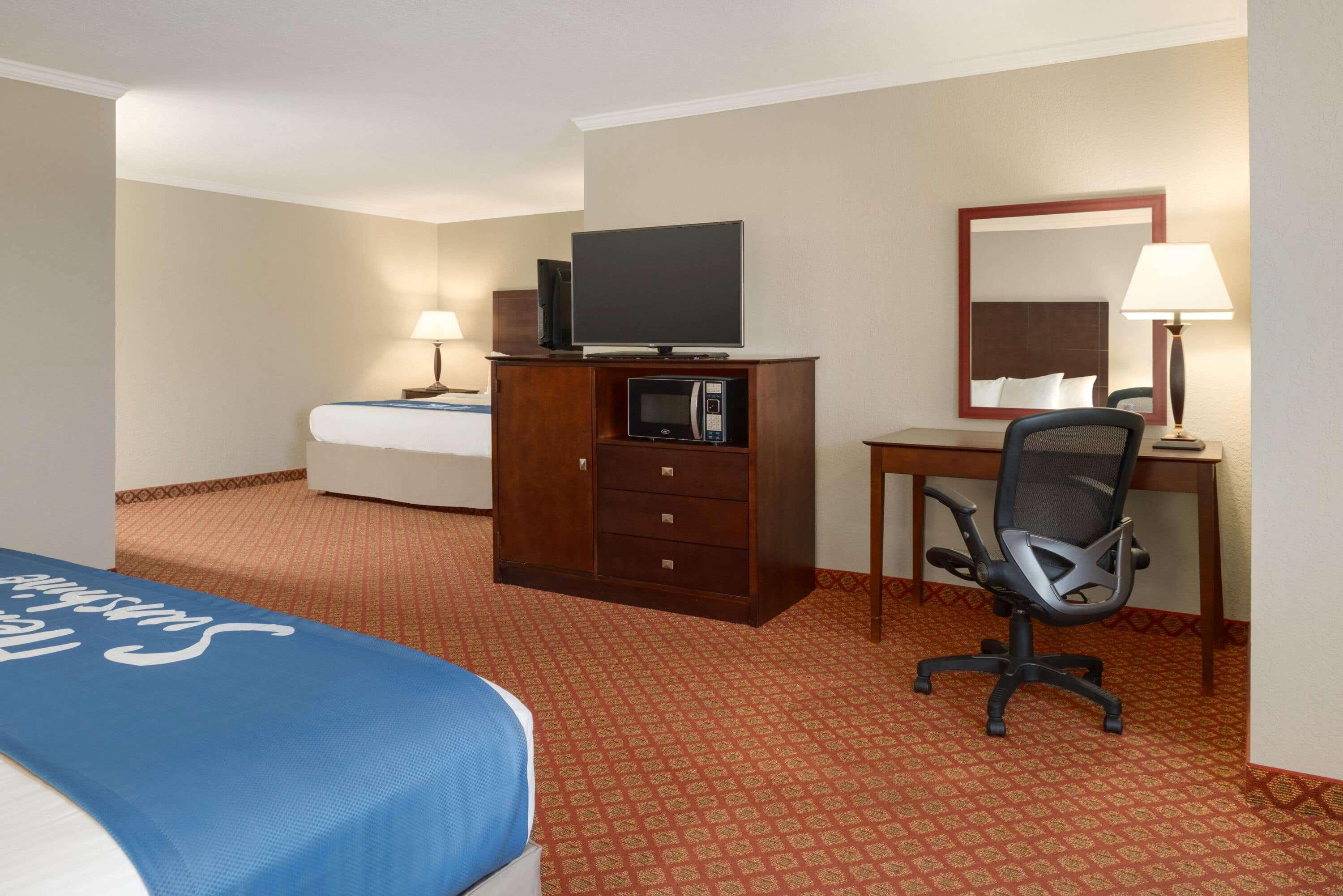 Days Inn By Wyndham Whitmore Lake Exterior photo