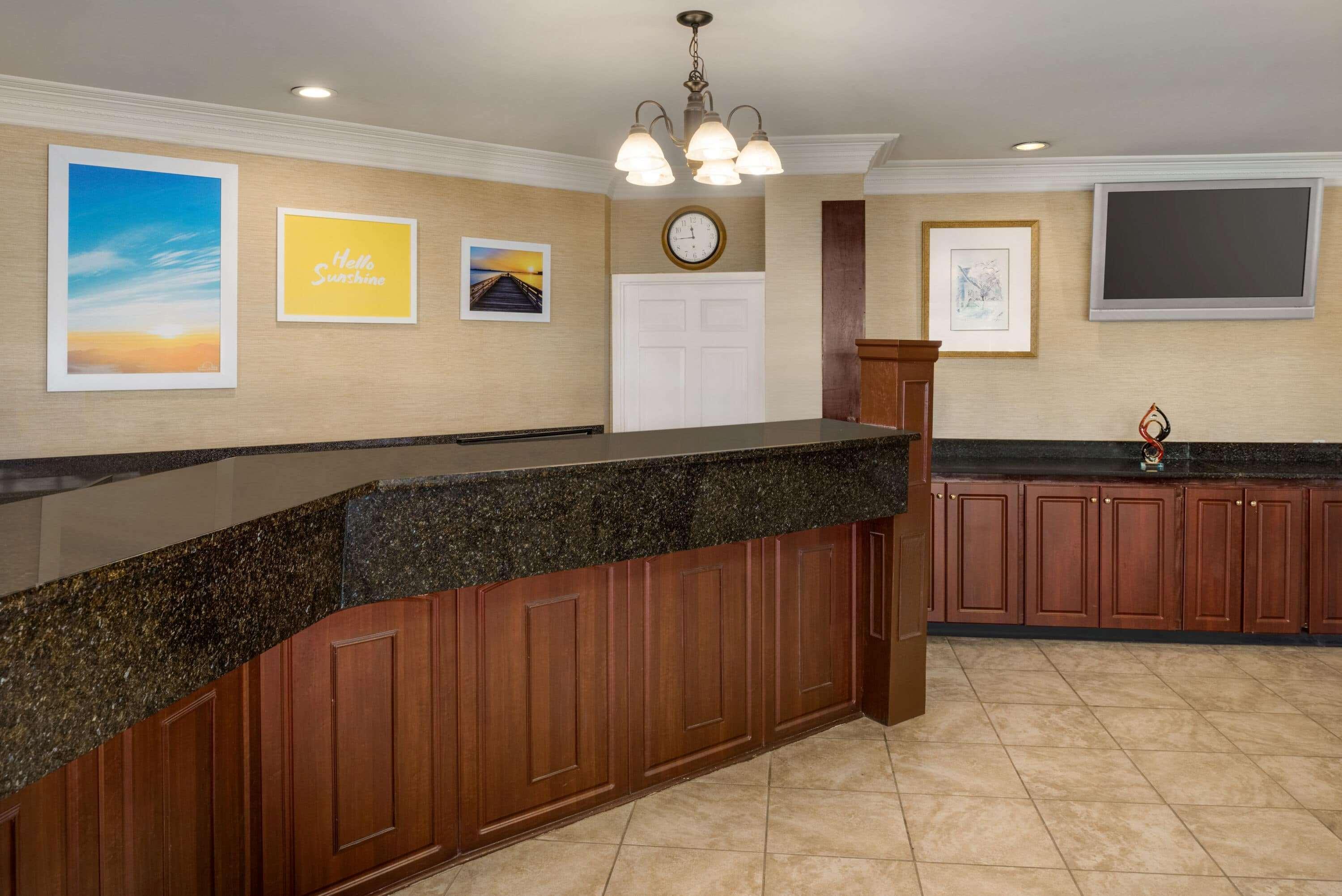 Days Inn By Wyndham Whitmore Lake Exterior photo
